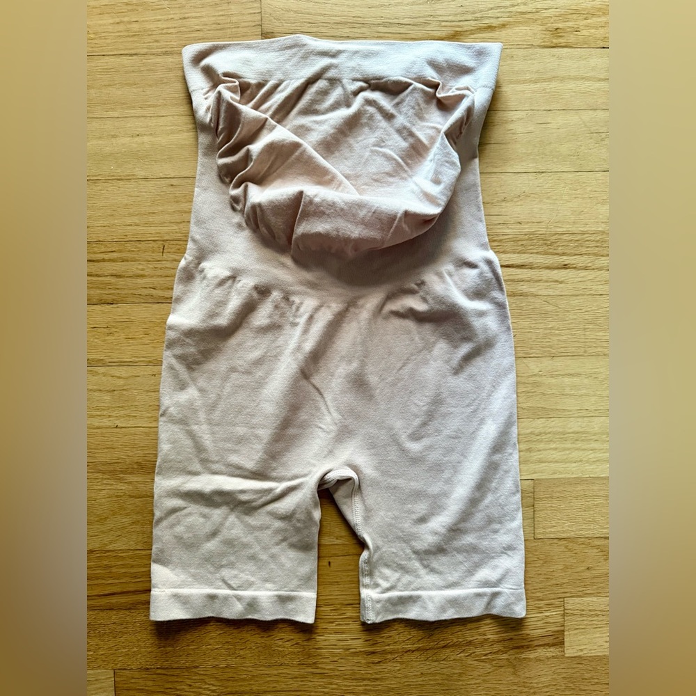 NWOT Kindred Bravely Maternity Bodysuit